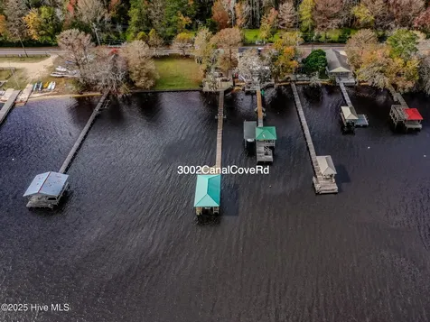 3002 Canal Cove Road Lake Waccamaw NC 28450