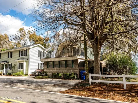 3002 Canal Cove Road Lake Waccamaw NC 28450