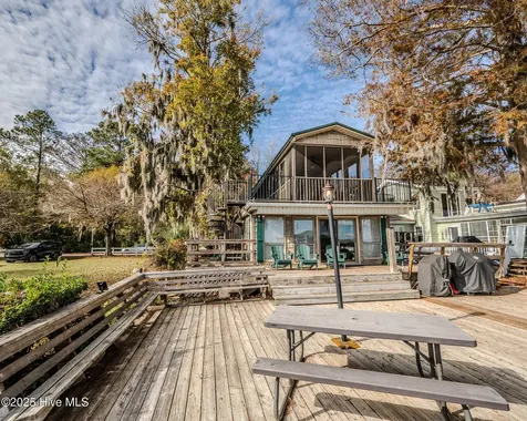 3002 Canal Cove Road Lake Waccamaw NC 28450
