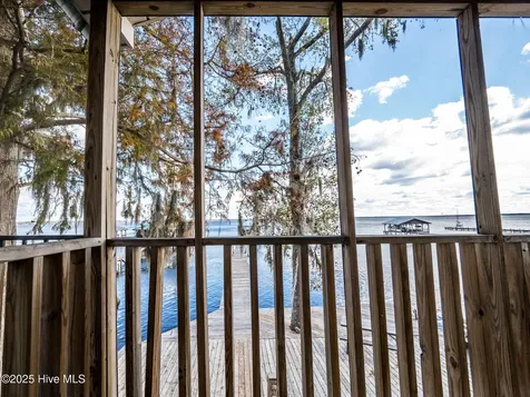 3002 Canal Cove Road Lake Waccamaw NC 28450