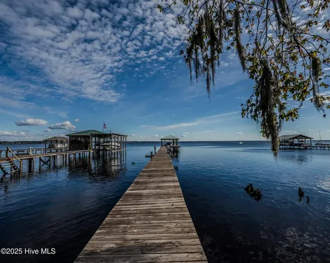 3002 Canal Cove Road Lake Waccamaw NC 28450