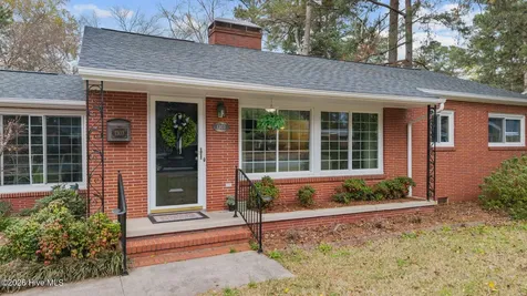 1303 West Road Kinston NC 28501