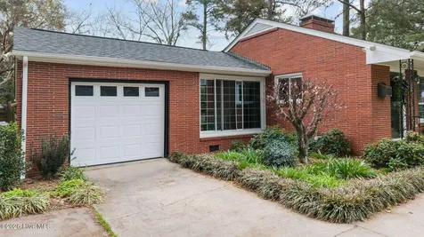 1303 West Road Kinston NC 28501