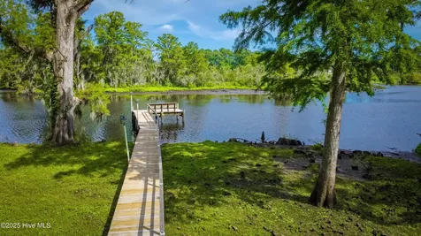 210 Gangplank Road New Bern NC 28562