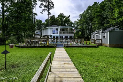 210 Gangplank Road New Bern NC 28562