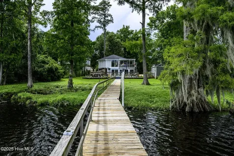 210 Gangplank Road New Bern NC 28562