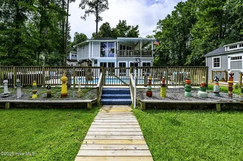 210 Gangplank Road New Bern NC 28562
