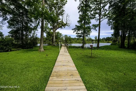 210 Gangplank Road New Bern NC 28562