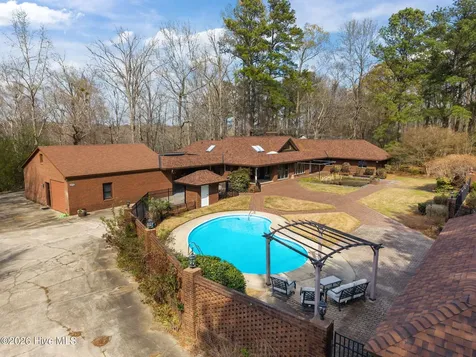 2875 Drake Mallard Drive Grimesland NC 27837