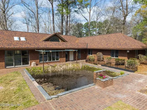 2875 Drake Mallard Drive Grimesland NC 27837