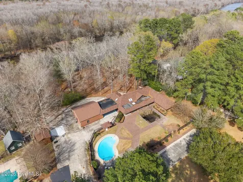 2875 Drake Mallard Drive Grimesland NC 27837