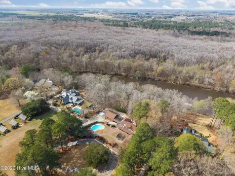 2875 Drake Mallard Drive Grimesland NC 27837