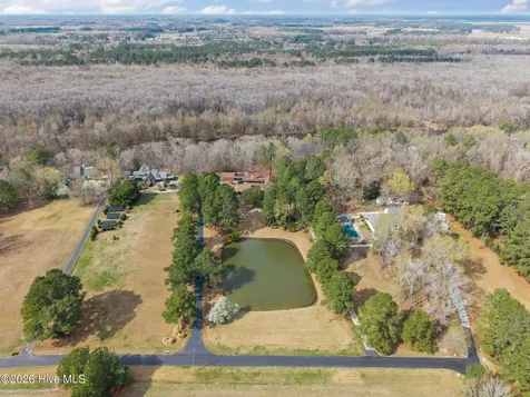 2875 Drake Mallard Drive Grimesland NC 27837