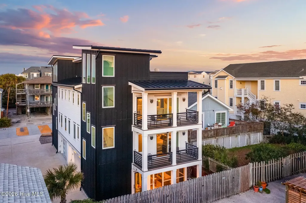 8 E Columbia Street E Wrightsville Beach NC 28480