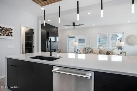 8 E Columbia Street E Wrightsville Beach NC 28480