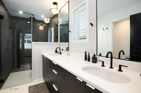 8 E Columbia Street E Wrightsville Beach NC 28480