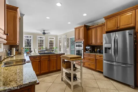 1502 Zurich Place New Bern NC 28562