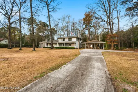1203 Turnpike Road Laurinburg NC 28352