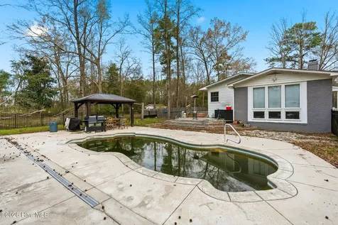 1203 Turnpike Road Laurinburg NC 28352