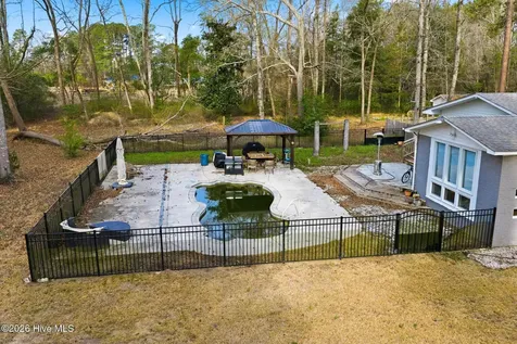 1203 Turnpike Road Laurinburg NC 28352