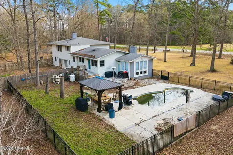 1203 Turnpike Road Laurinburg NC 28352
