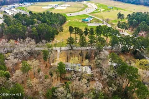 1203 Turnpike Road Laurinburg NC 28352