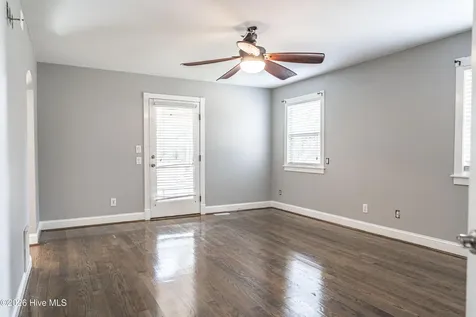 147 Shady Wood Court West End NC 27376