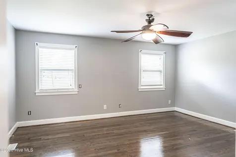 147 Shady Wood Court West End NC 27376
