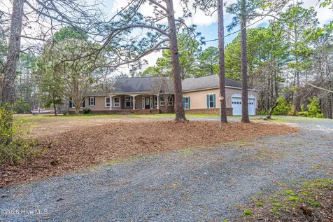 147 Shady Wood Court West End NC 27376