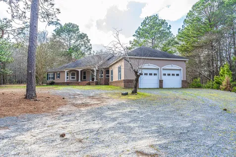 147 Shady Wood Court West End NC 27376