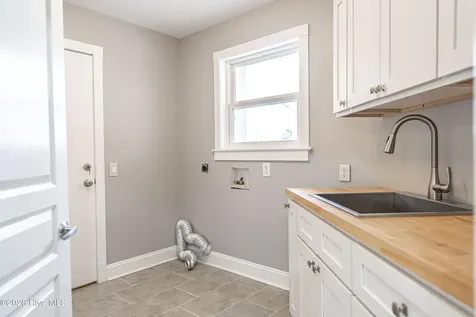 147 Shady Wood Court West End NC 27376