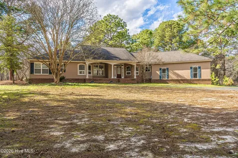 147 Shady Wood Court West End NC 27376