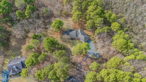 147 Shady Wood Court West End NC 27376