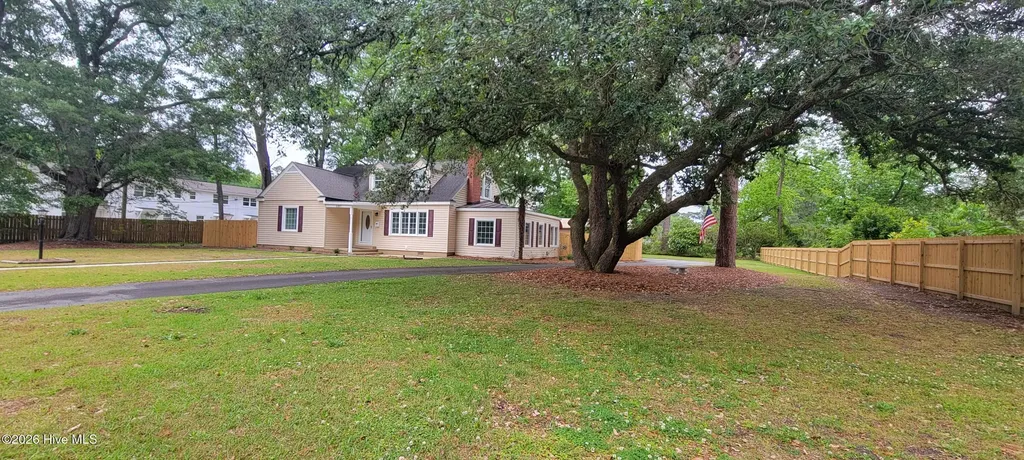 1307 N Respess Street Washington NC 27889