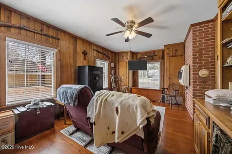 1307 N Respess Street Washington NC 27889