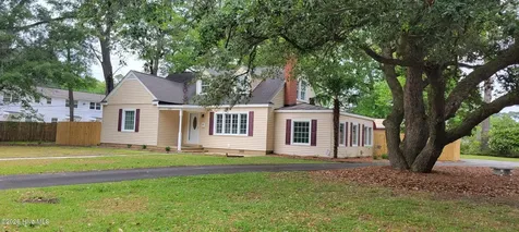 1307 N Respess Street Washington NC 27889