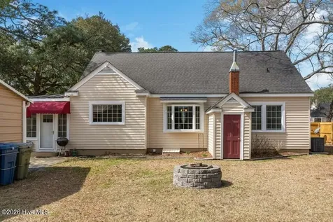 1307 N Respess Street Washington NC 27889
