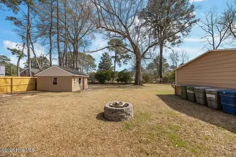 1307 N Respess Street Washington NC 27889