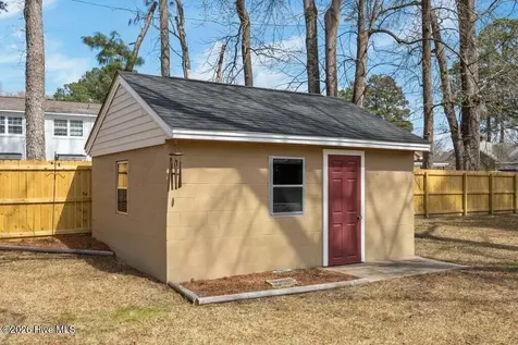 1307 N Respess Street Washington NC 27889