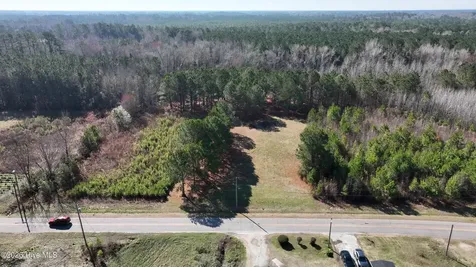 908 W 6th Street Tabor City NC 28463