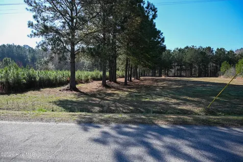 908 W 6th Street Tabor City NC 28463