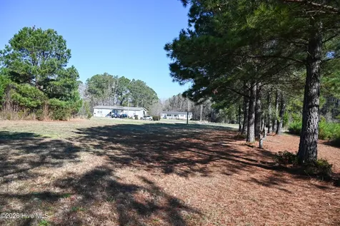 908 W 6th Street Tabor City NC 28463