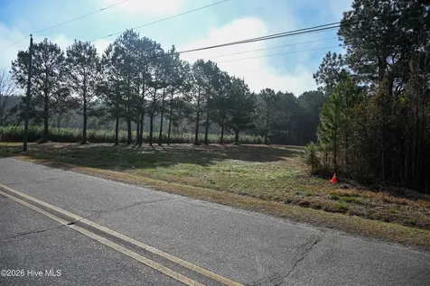 908 W 6th Street Tabor City NC 28463