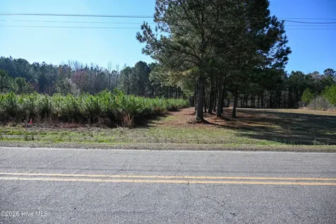 908 W 6th Street Tabor City NC 28463
