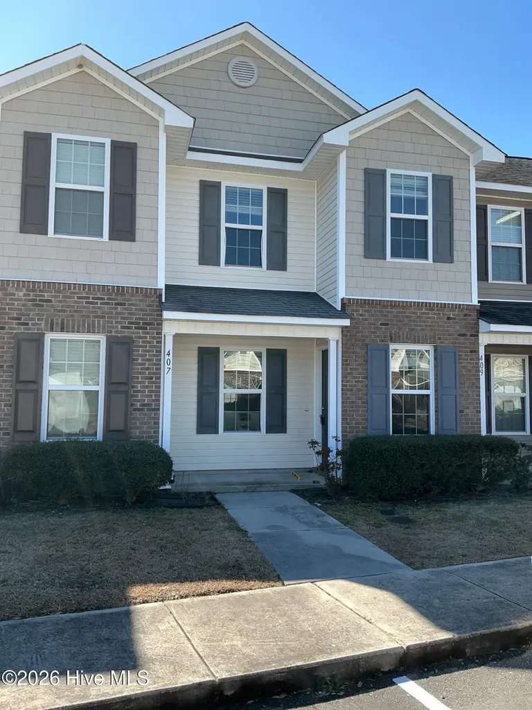 407 Falls Cove Jacksonville NC 28546