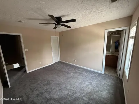 407 Falls Cove Jacksonville NC 28546