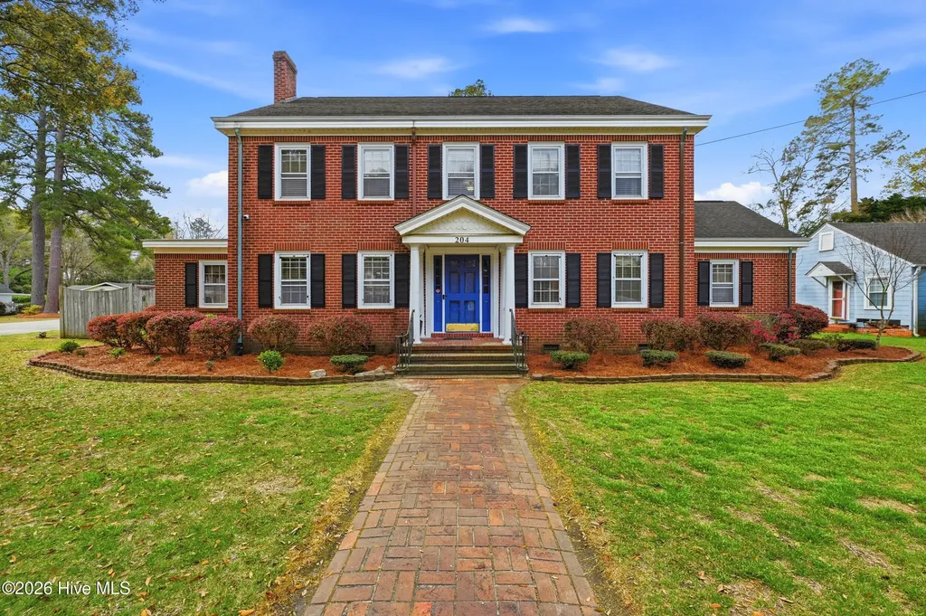 204 E College Street Whiteville NC 28472