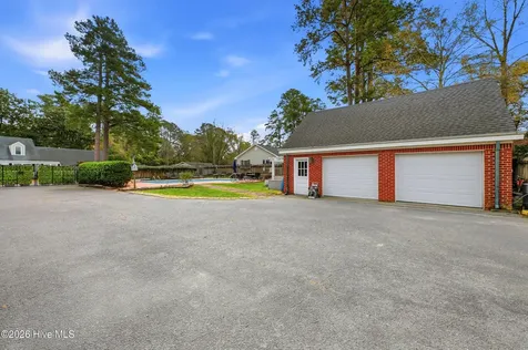 204 E College Street Whiteville NC 28472