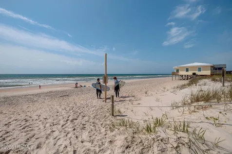 1423 N Shore Drive Surf City NC 28445