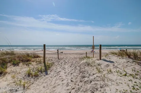1423 N Shore Drive Surf City NC 28445
